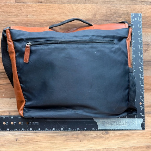 Vintage Wilsons Leather Cross Body Messenger Bag Brown Leather Messenger Bag - Picture 6 of 9